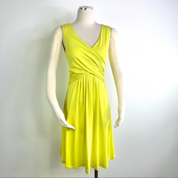 Lands' End Dresses & Skirts - LANDS’ END Crossover V-Neck Dress